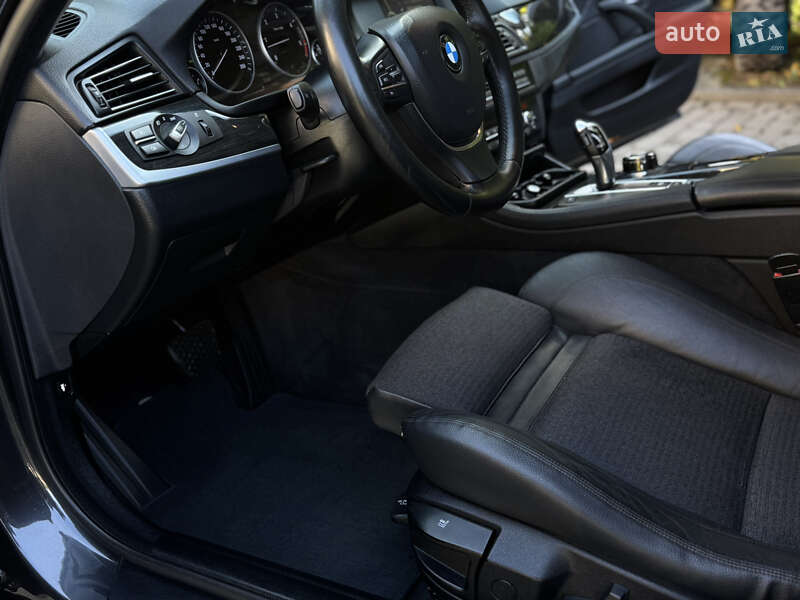 Седан BMW 5 Series 2012 в Межгорье