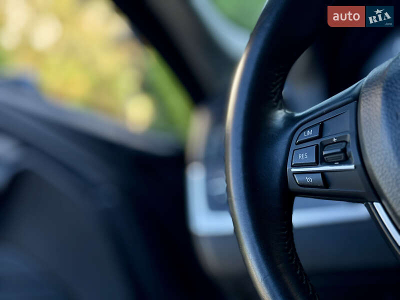 Седан BMW 5 Series 2012 в Межгорье