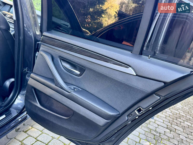 Седан BMW 5 Series 2012 в Межгорье