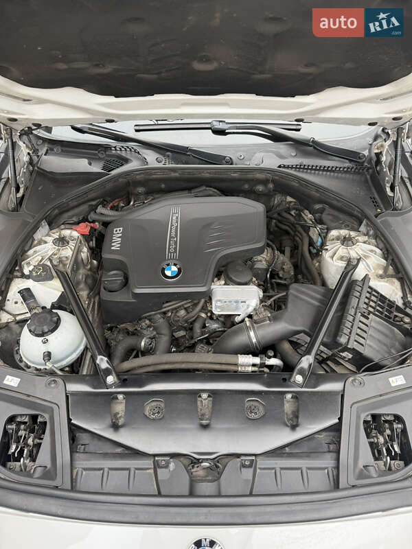 Седан BMW 5 Series 2016 в Кременчуці