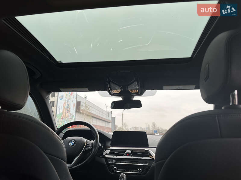 Седан BMW 5 Series 2017 в Киеве фото 12 Седан BMW 5 Series 2017 в Киеве