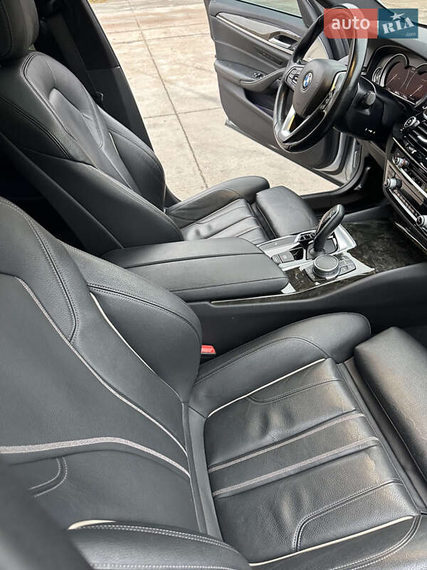 Седан BMW 5 Series 2017 в Киеве фото 28 Седан BMW 5 Series 2017 в Киеве