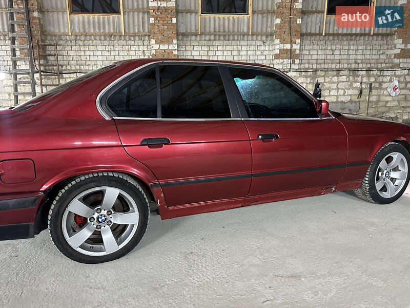Седан BMW 5 Series 1991 в Тульчине