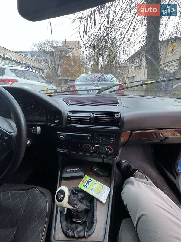 Седан BMW 5 Series 1994 в Одессе