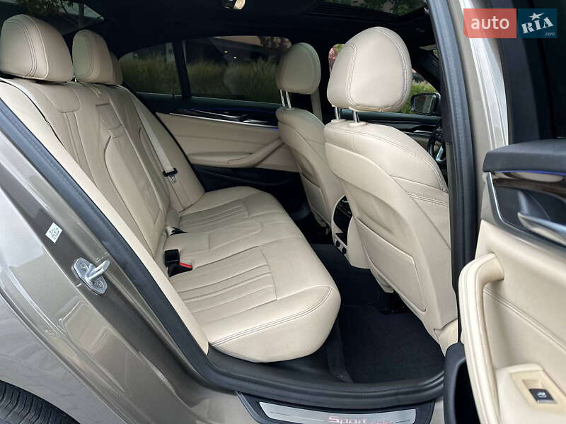 Седан BMW 5 Series 2017 в Киеве