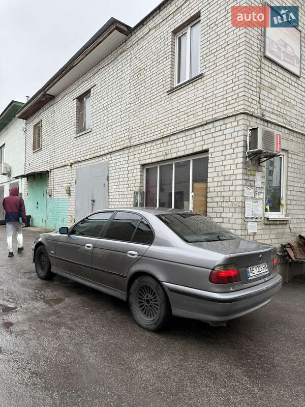 Седан BMW 5 Series 1998 в Киеве