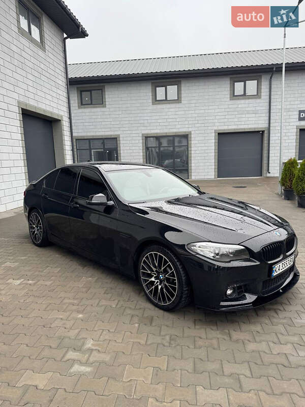 Седан BMW 5 Series 2015 в Киеве