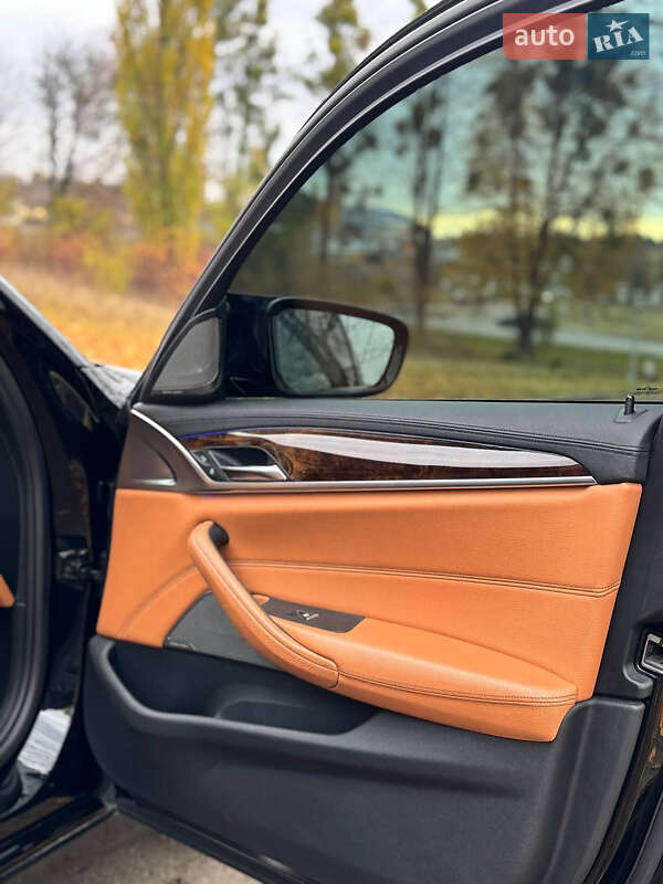 Седан BMW 5 Series 2016 в Ровно фото 11 Седан BMW 5 Series 2016 в Ровно