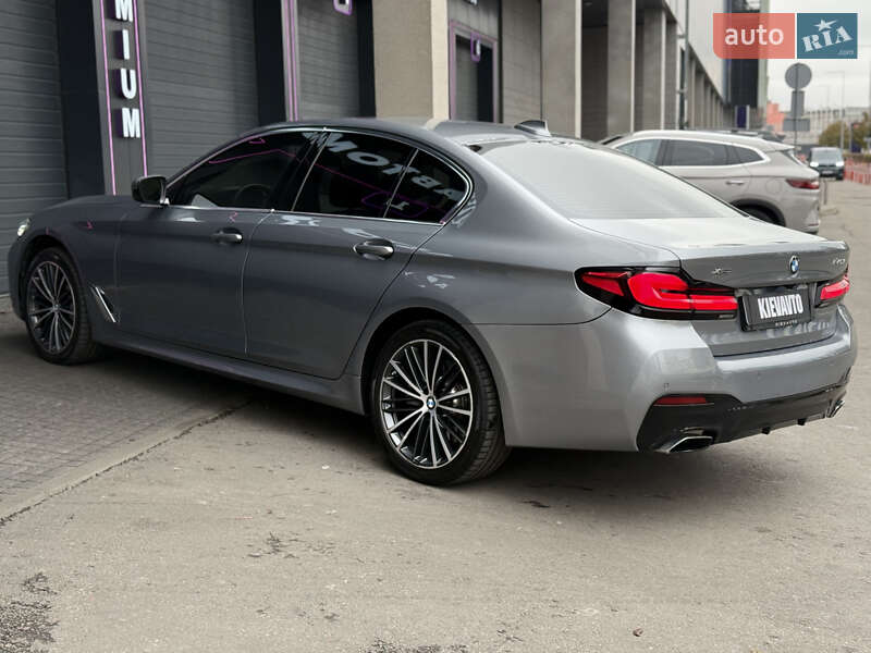 Седан BMW 5 Series 2022 в Киеве