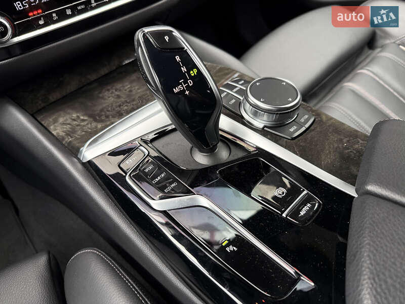 Седан BMW 5 Series 2022 в Киеве