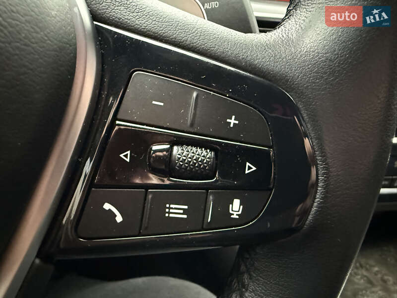 Седан BMW 5 Series 2022 в Киеве