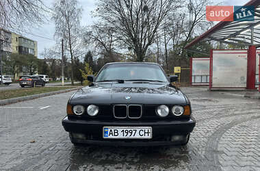 Седан BMW 5 Series 1988 в Ладыжине