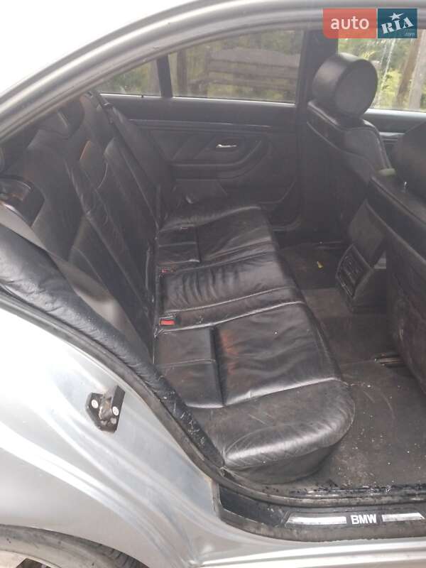 Седан BMW 5 Series 1997 в Хоросткове