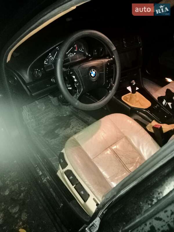 Седан BMW 5 Series 1998 в Диканьке