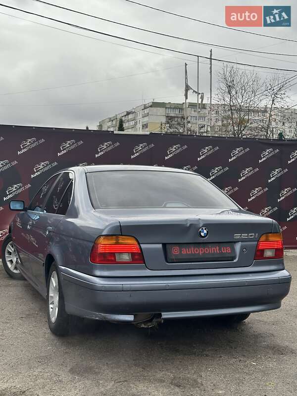 Седан BMW 5 Series 2001 в Сумах
