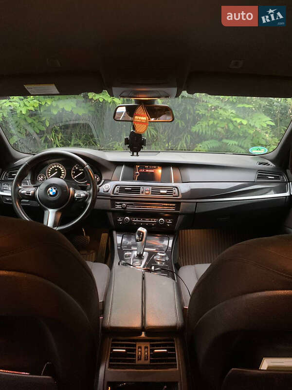 Седан BMW 5 Series 2013 в Чернівцях