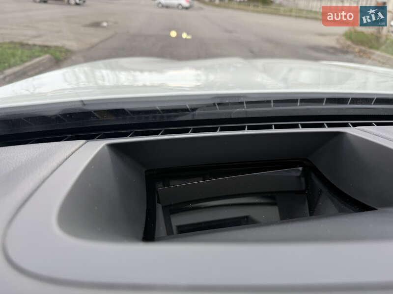 Седан BMW 5 Series 2016 в Кривом Роге