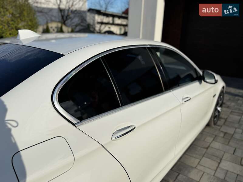 Седан BMW 5 Series 2015 в Дубно
