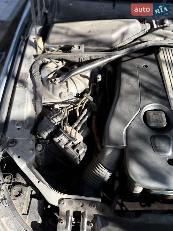 Седан BMW 5 Series 2004 в Коблеве