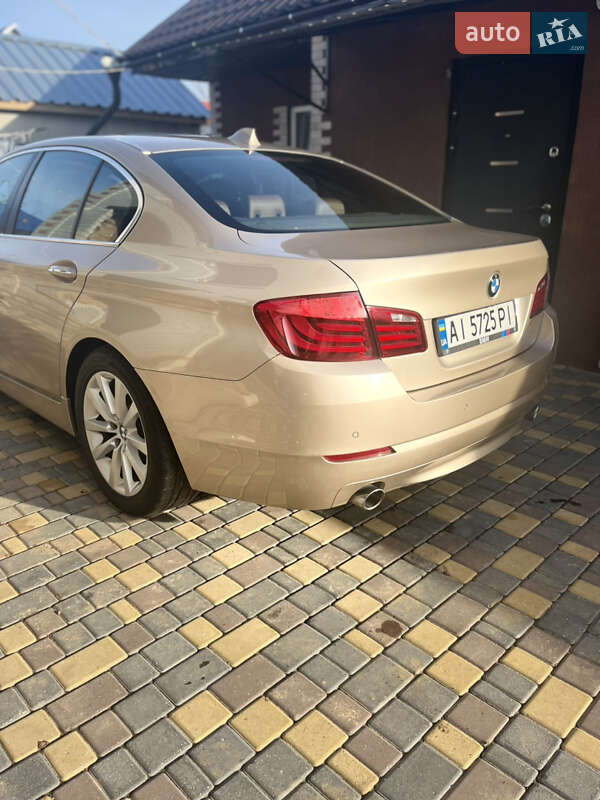 Седан BMW 5 Series 2012 в Лубнах