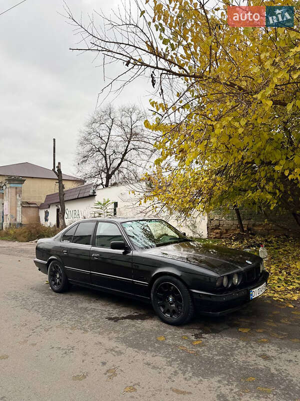 Седан BMW 5 Series 1992 в Одессе