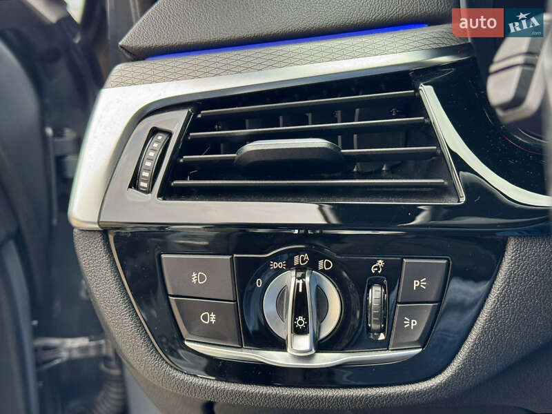 Седан BMW 5 Series 2018 в Киеве