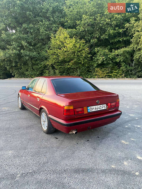 Седан BMW 5 Series 1994 в Виннице