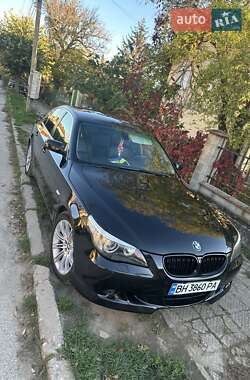 Седан BMW 5 Series 2004 в Измаиле