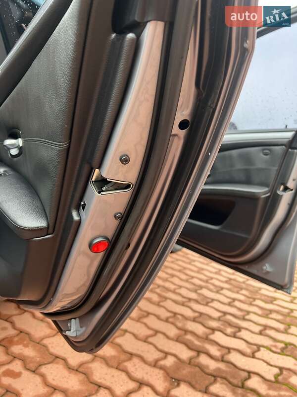 Седан BMW 5 Series 2008 в Чернівцях