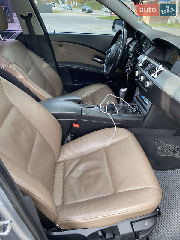 Седан BMW 5 Series 2004 в Долине фото 24 Седан BMW 5 Series 2004 в Долине