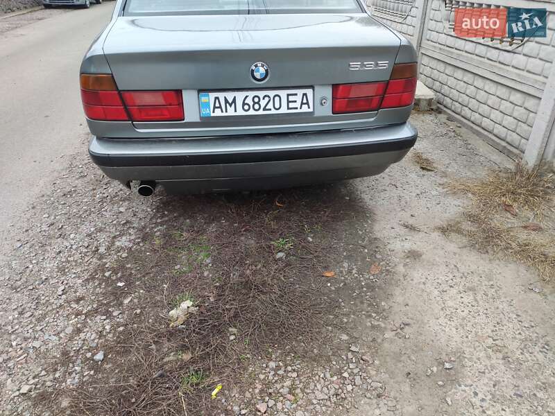 Седан BMW 5 Series 1988 в Белой Церкви