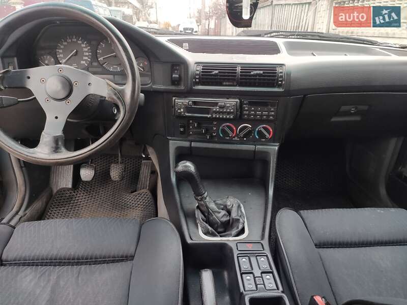 Седан BMW 5 Series 1988 в Белой Церкви