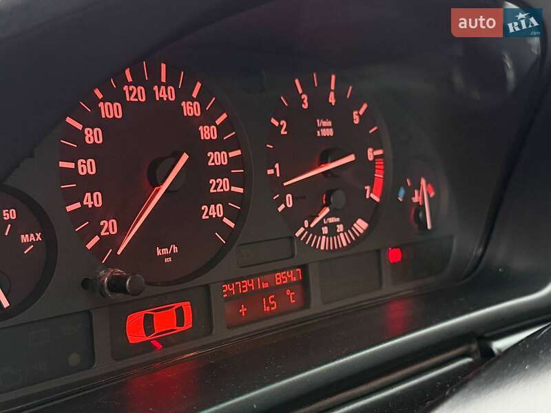 Седан BMW 5 Series 2001 в Харькове