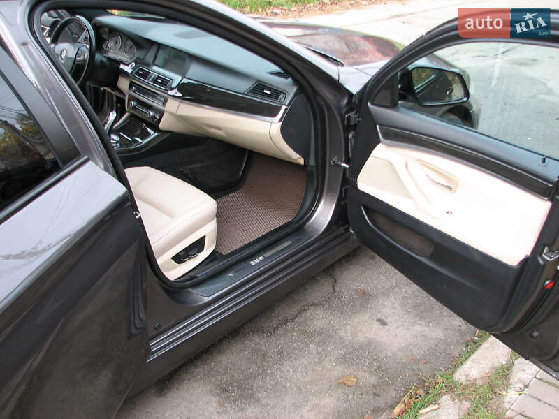 Седан BMW 5 Series 2010 в Києві фото 21 Седан BMW 5 Series 2010 в Києві