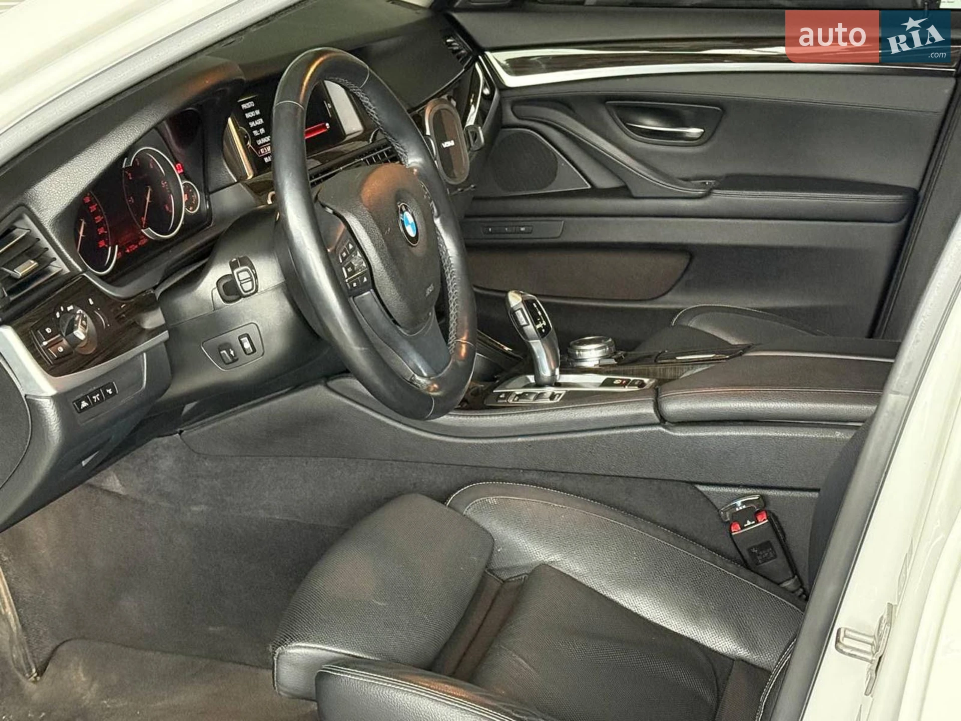 2016 BMW 5er - мініатюра 11