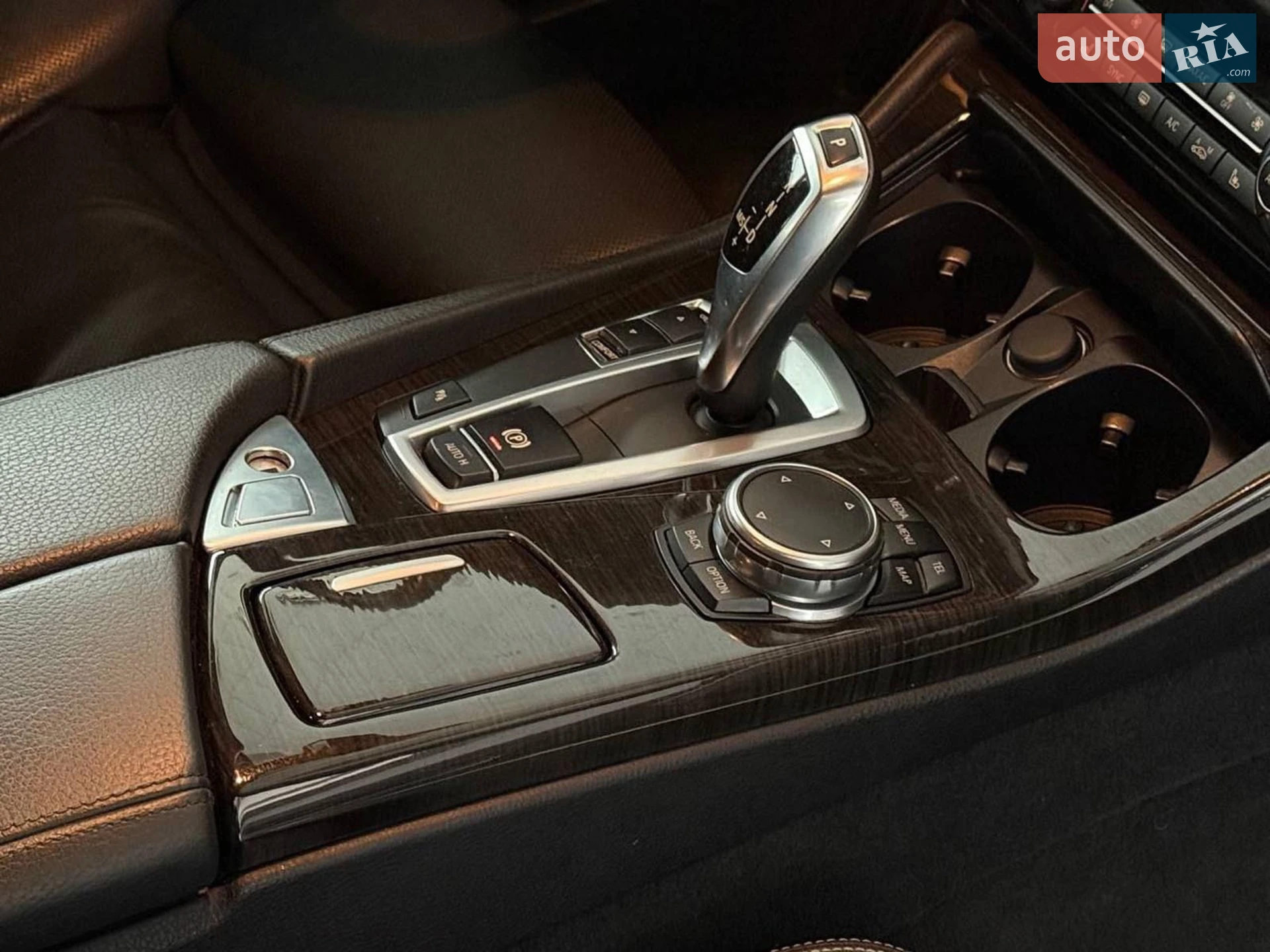 2016 BMW 5er - мініатюра 18