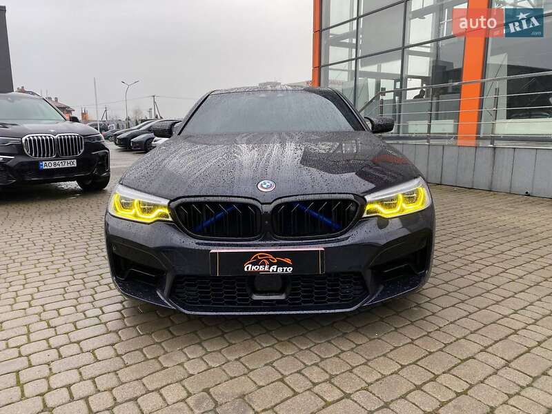 Седан BMW 5 Series 2019 в Львові