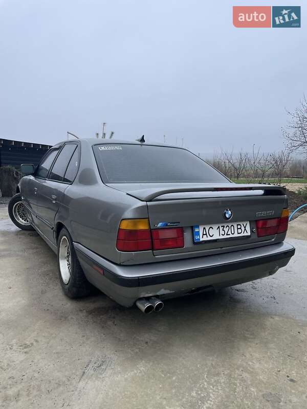 Седан BMW 5 Series 1992 в Луцьку