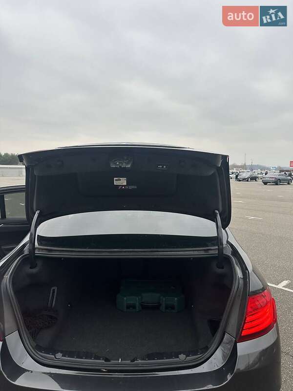 Седан BMW 5 Series 2016 в Києві