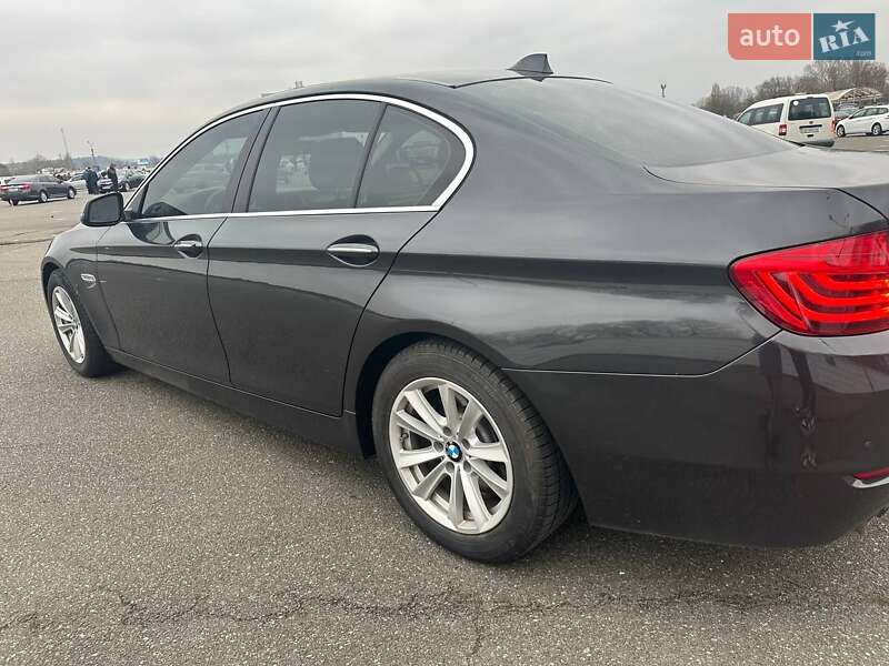 Седан BMW 5 Series 2016 в Києві
