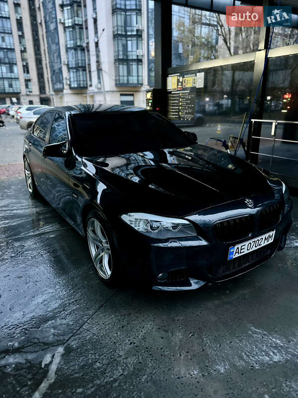 Седан BMW 5 Series 2011 в Днепре