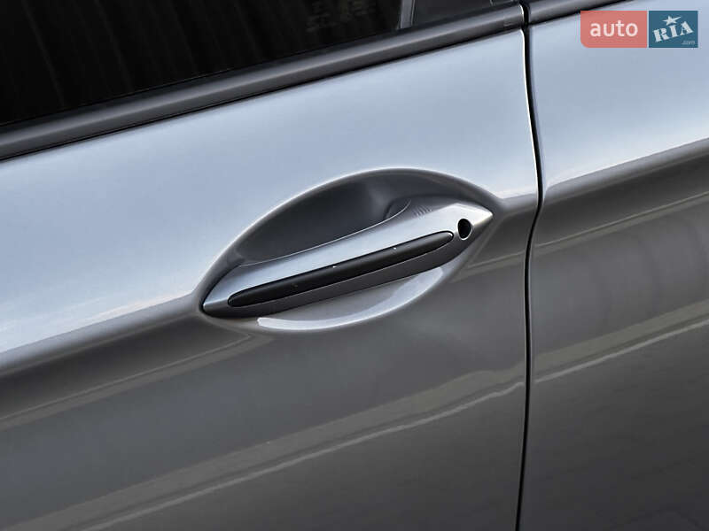 Седан BMW 5 Series 2015 в Луцке