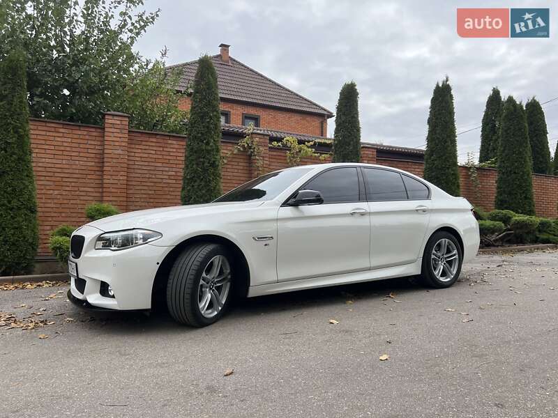 Седан BMW 5 Series 2016 в Кропивницком