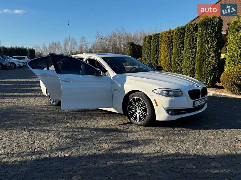 Седан BMW 5 Series 2011 в Житомире