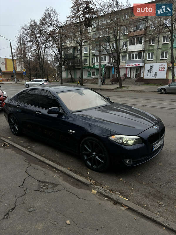 Седан BMW 5 Series 2012 в Кривом Роге