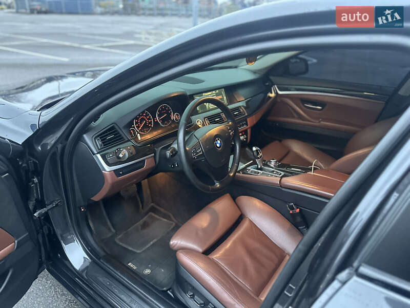 Седан BMW 5 Series 2012 в Днепре