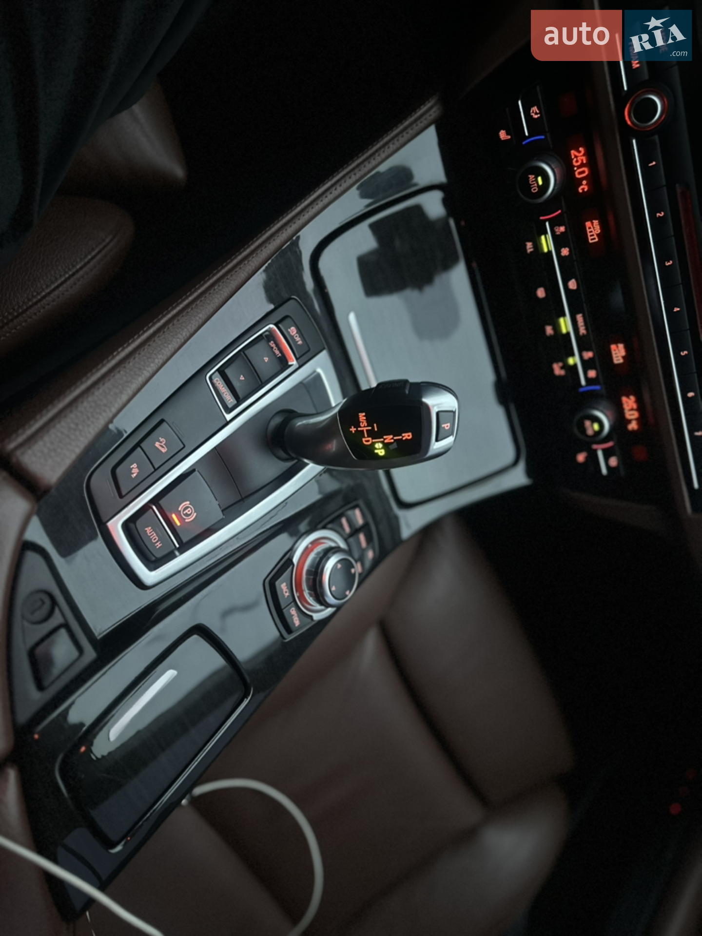 2012 BMW 5er - мініатюра 11