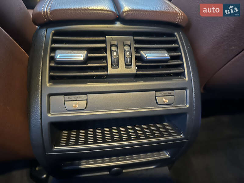 Седан BMW 5 Series 2012 в Днепре