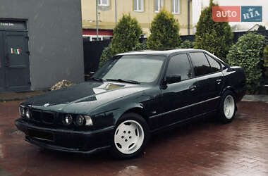 Седан BMW 5 Series 1995 в Долине