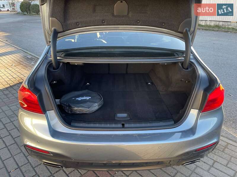 Седан BMW 5 Series 2018 в Ужгороді